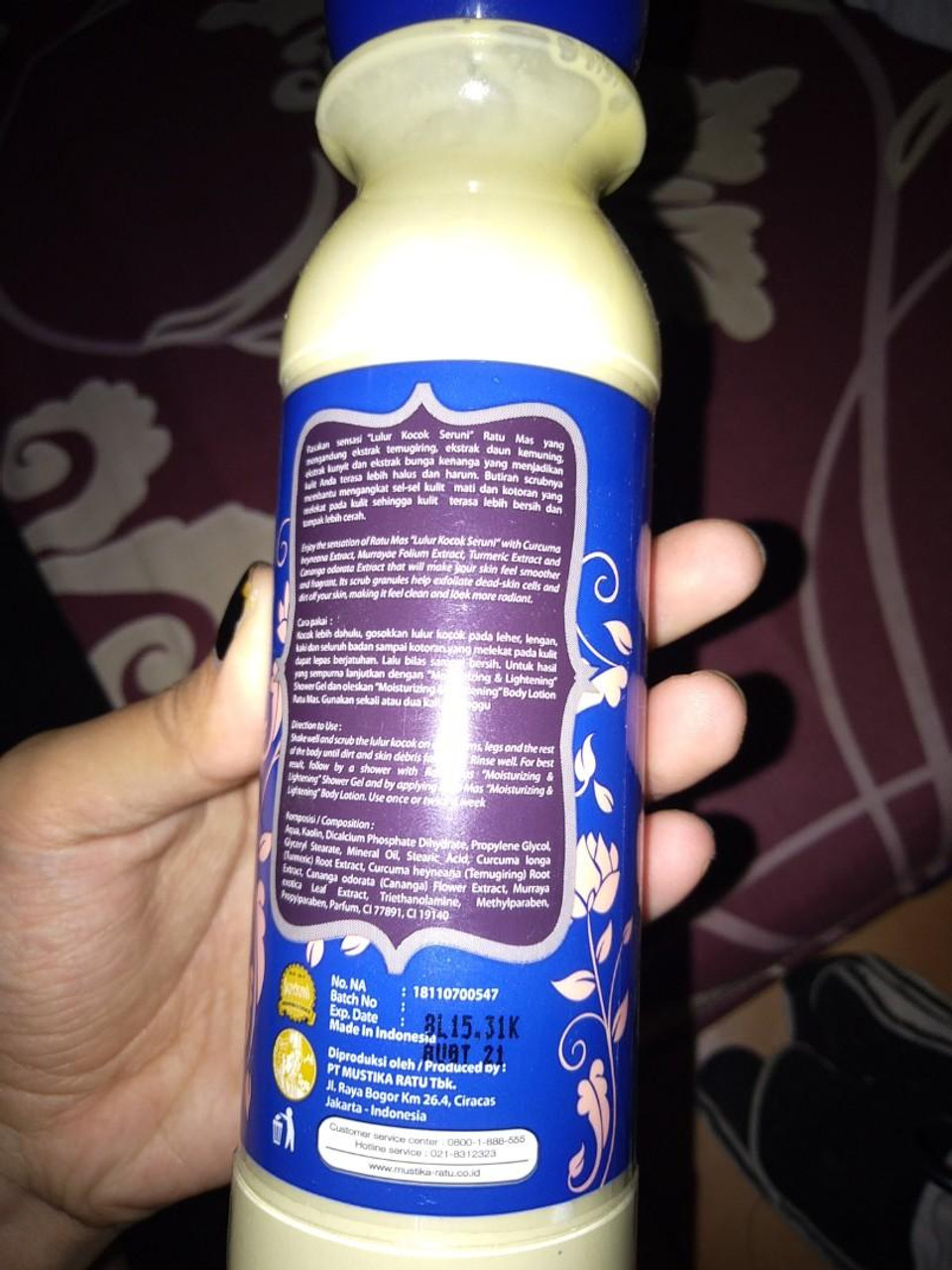 Mustika Ratu - Ratu Mas Shake Scrub Sabun Lulur Kocok Seruni 100ml