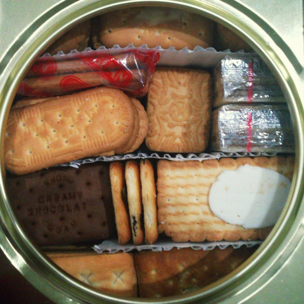 Khong Guan Biscuits Red Segi Assorted, 1600 gr - 56.4 Oz