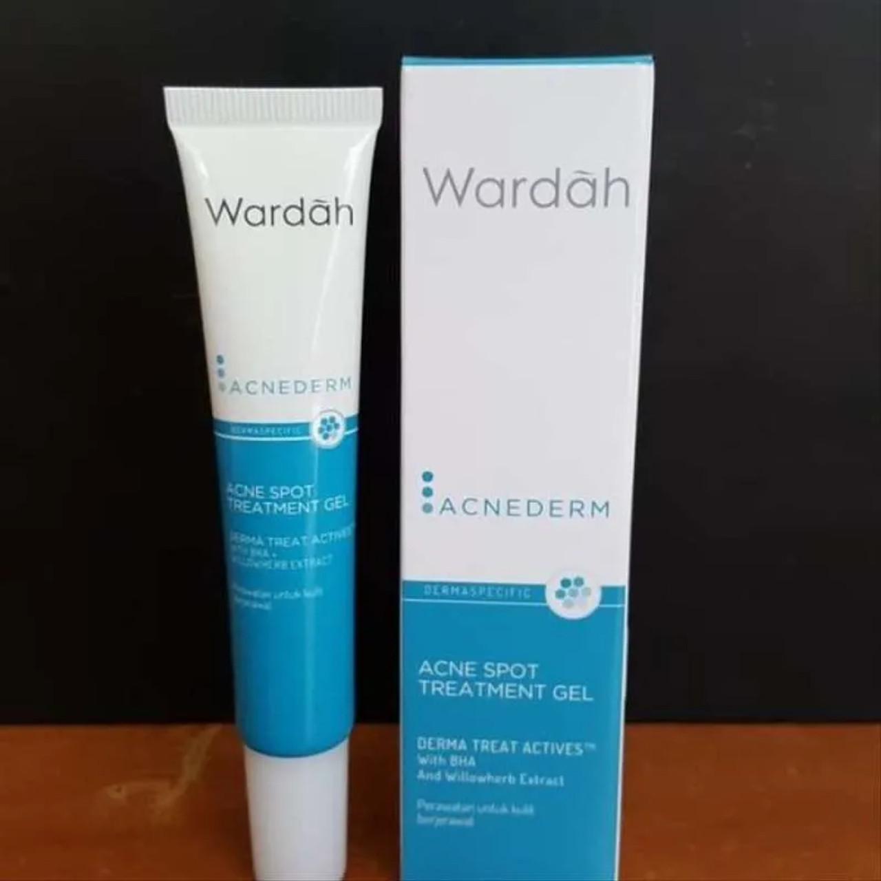 Wardah Acnederm Acne Spot Treatment Gel, 15 ml