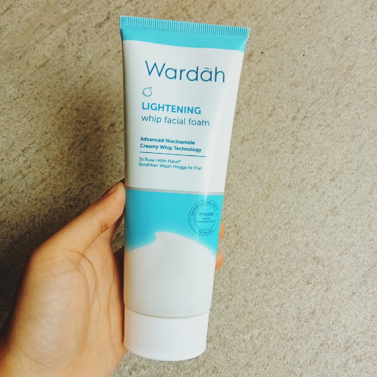 Wardah Lightening Whip Facial Foam, 100ml