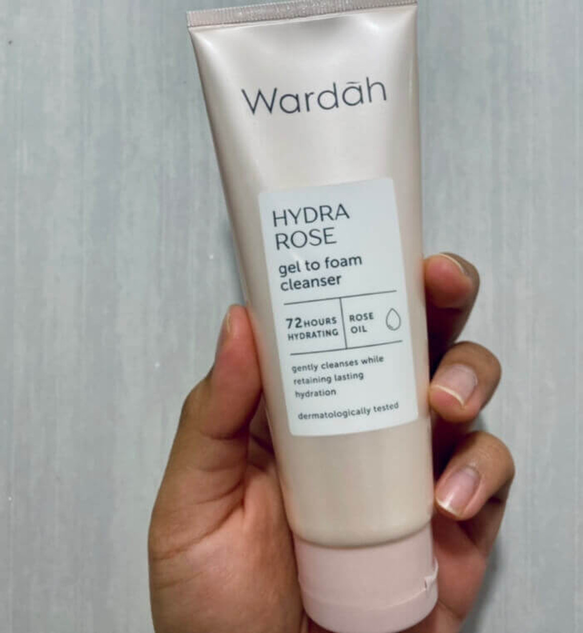 Wardah Hydra Rose Gel to Foam Cleanser, 100 ml