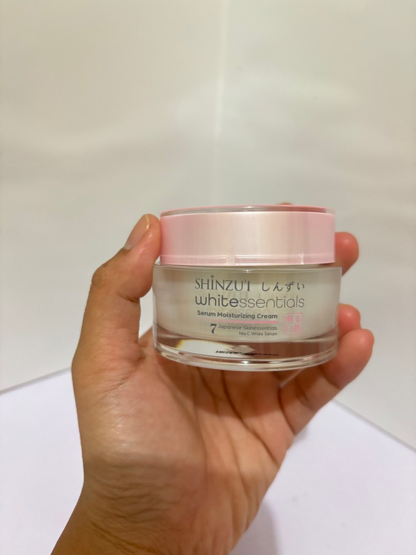 Shinzu'i Whitessentials Brightening Facial Moisturizing Serum, 30ml