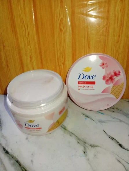 Dove Ice Cream Body Scrub Sakura, 280gr