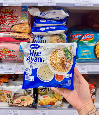 Gaga Mie Instan Kuah Ayam (Instant Noodles in Chicken Soup), 65gr