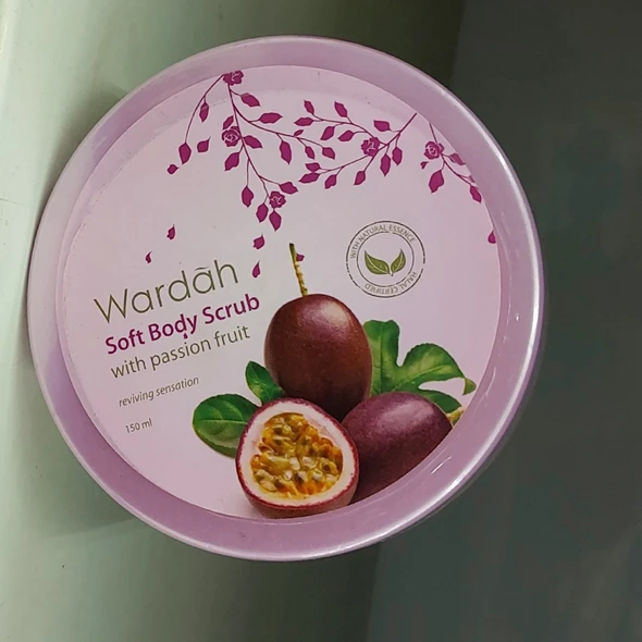 Wardah Soft Body Scrub With Passion Fruit, 150ml