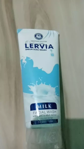 LERVIA Facial Wash Milk Tube, 100ml