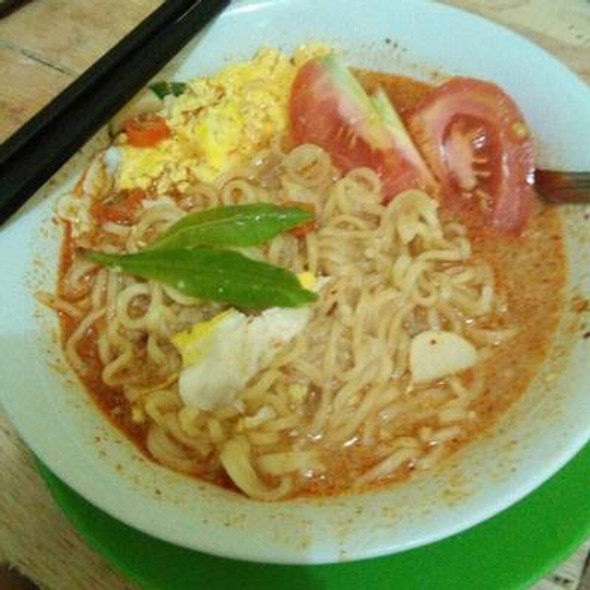 Sedaap Instant Noodle Mi Kari Special, 76 Gram (5 pcs)