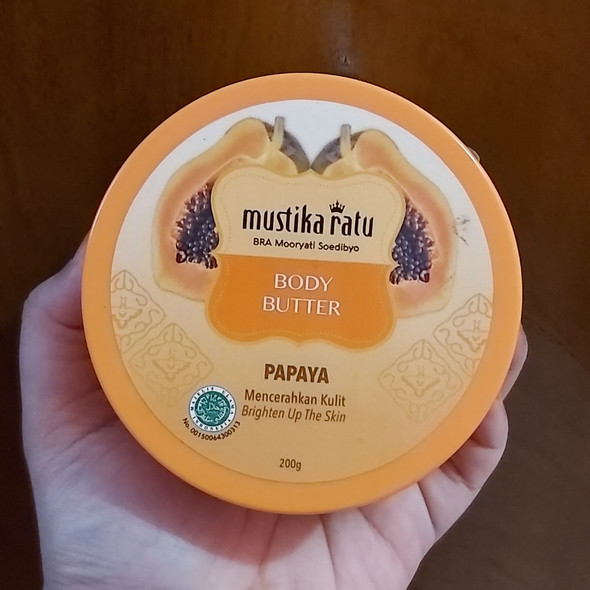 Mustika Ratu Body Butter Papaya By Indonesia  - Lotion Cream Badan Pepaya, 200 Gram