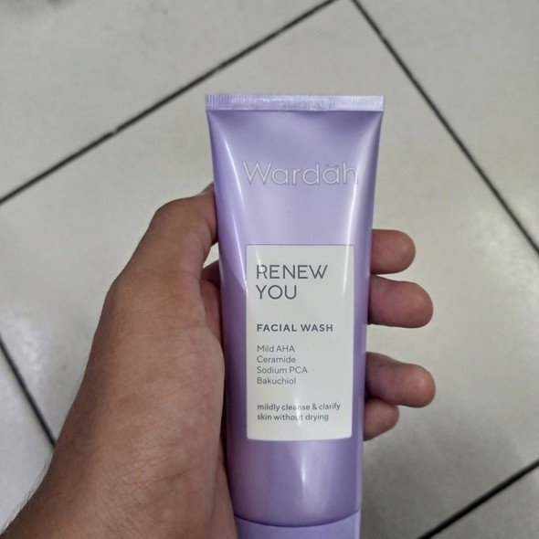 Wardah Renew You Facial Wash, 100ml