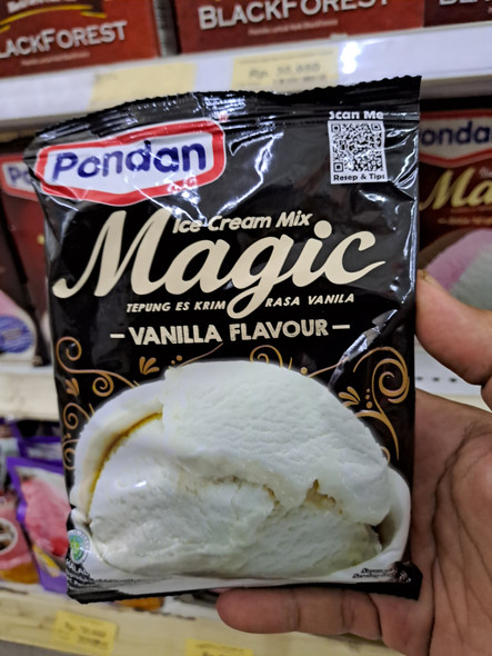 Pondan Ice Cream Mix Magic - Vanilla Flavor with Choco Chips, 75 Gram