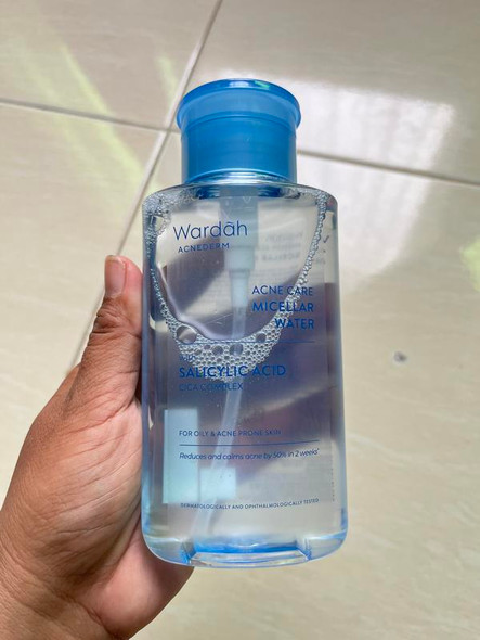 Wardah Acnederm Acne Care Micellar Water, 240ml