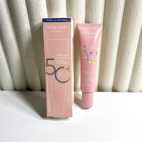 Wardah UV Shield Tinted Tone Up Sunscreen SPF 50+ PA+++, 30ml
