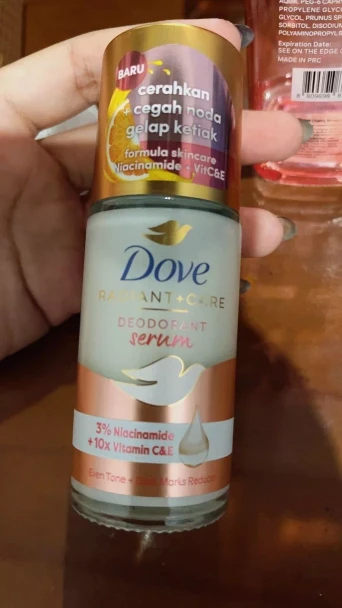Dove Deodorant Serum Roll On 3% Niacinamide + 10x Vitamin C&E, 45ml