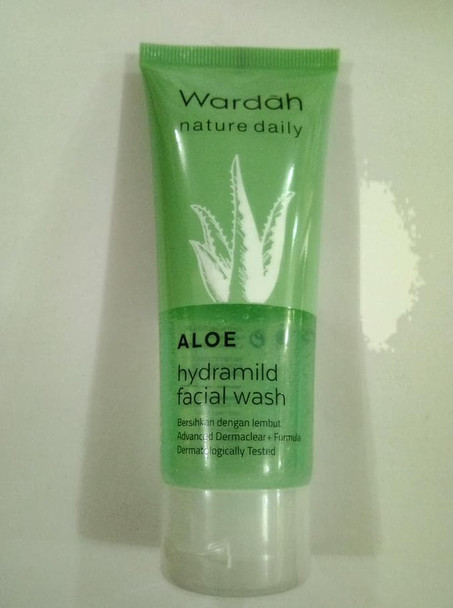 Wardah Nature Daily Aloe Hydramild Facial Wash, 60 ml