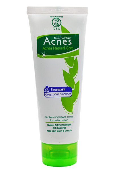 Acnes Natural Care Deep Pore Cleanser Facial Wash, 100gr