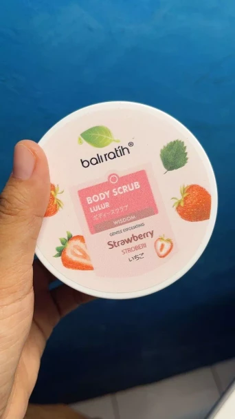 Bali Ratih Body Scrub Wisdom Strawberry, 200gr