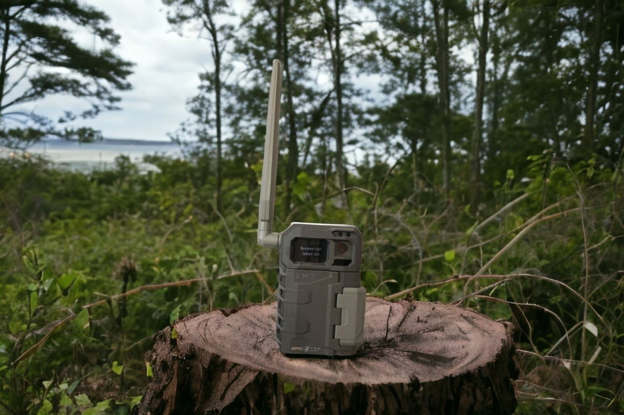 Spypoint LM2 Cellular Trail Cam 20Mp Photos Surveillance Camera Grey