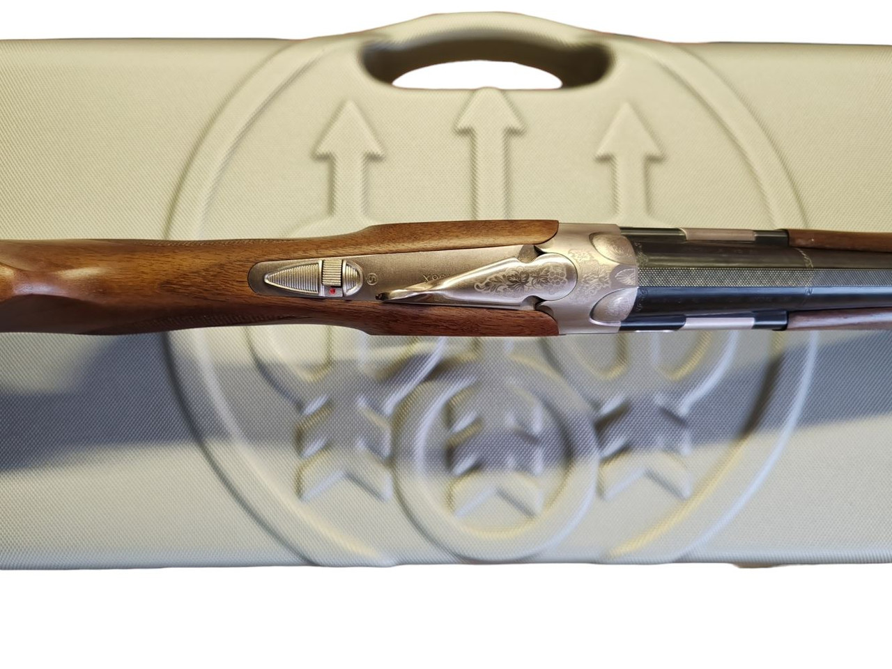 Beretta 686 Silver Pigeon 1 Sporter 30 inch 12G Multichoke Over and Under Shotgun