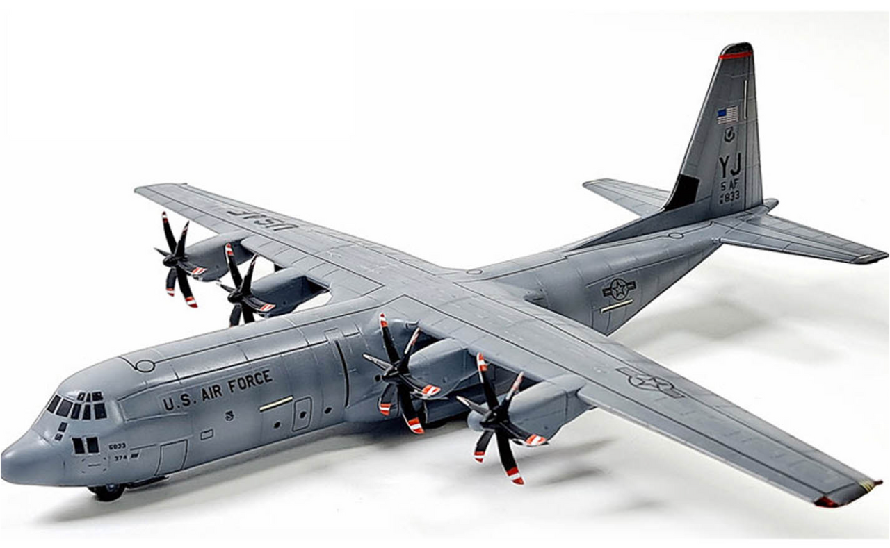 Academy 12631 1/144 Super Hercules C-130J-30 RAAF