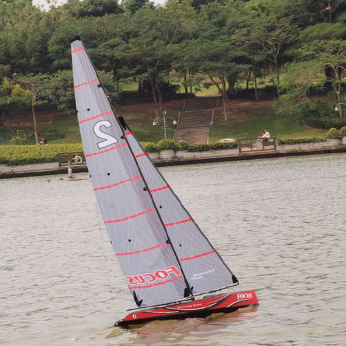 focus v2 rc sailboat