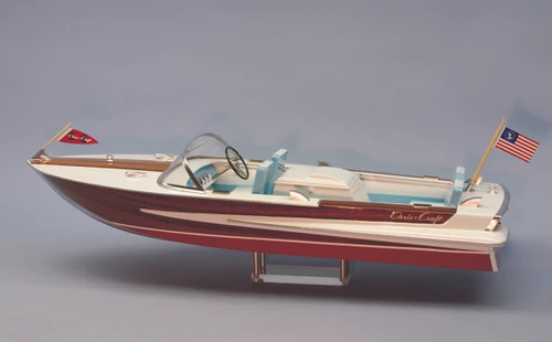 Initiez-vous à la construction de bateau en bois moderne sur une