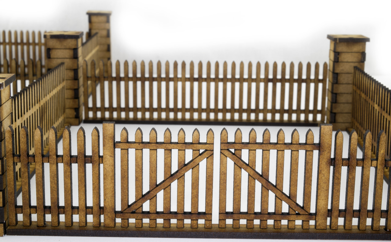 War World Gaming Picket Fence Terrain Set – 8 Panels, 2 Gates, 10 Pillars For Tabletop Wargaming & Dioramas