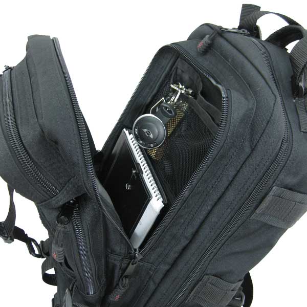 Middle pocket of FC Presidio Backpack