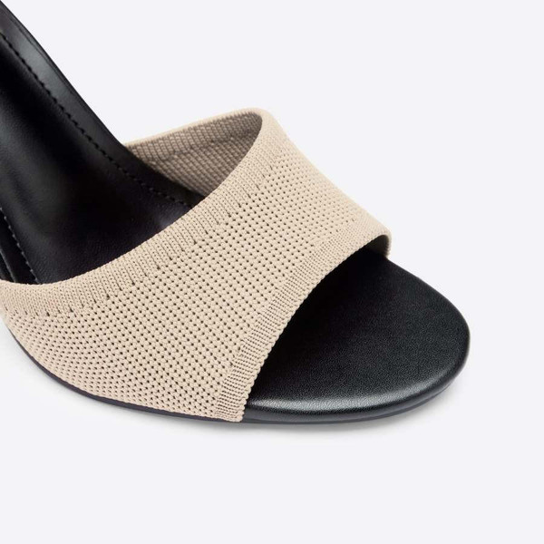 Sandales Féminines Elégantes à Talons Aiguilles Sandales Féminines Elégantes à Talons Aiguilles zaxx