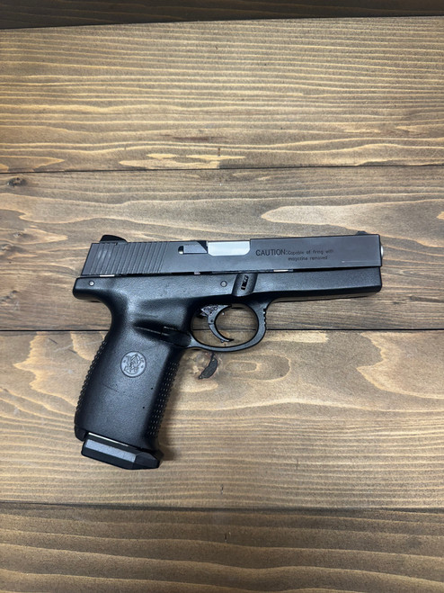 Smith & Wesson - SW40F Sigma - Excellent Condition!