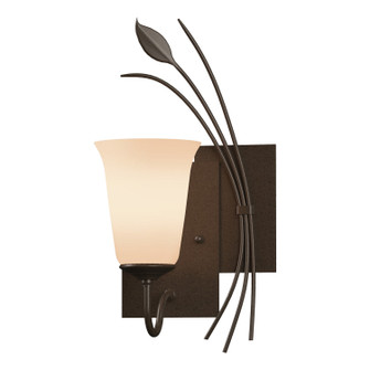 Leaf One Light Wall Sconce in Bronze (39|205122-SKT-RGT-05-GG0035)