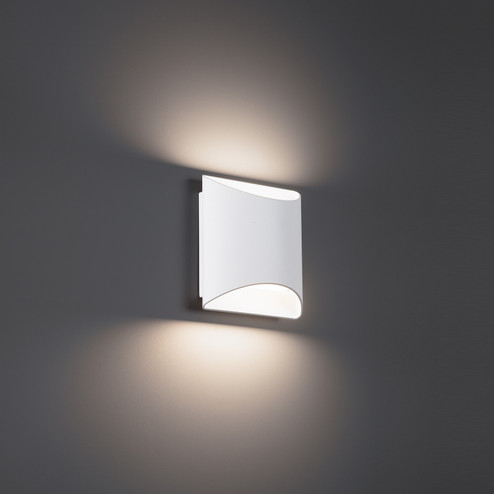 Duet LED Wall Sconce in White (34|WS-55206-35-WT)