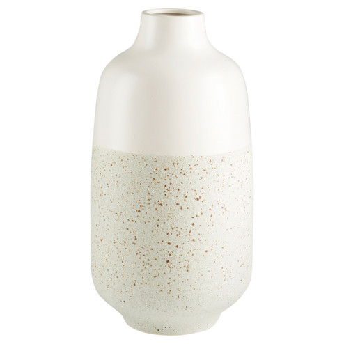 Vase in White (208|11196)