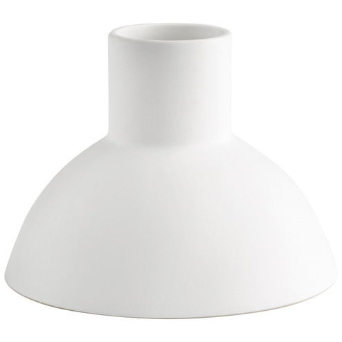 Vase in White (208|10826)