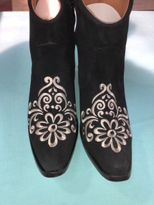 Size 10 Ankle boots - Black w/ Cream stitch