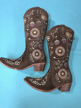 Size 8 Cowgirl boots - Honeysuckle design