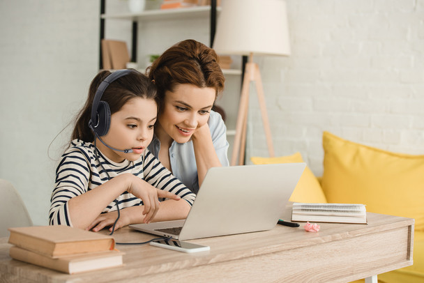 Smart-Trek Mini Headset with Steel-Reinforced Gooseneck Mic and 3.5mm TRRS Plug