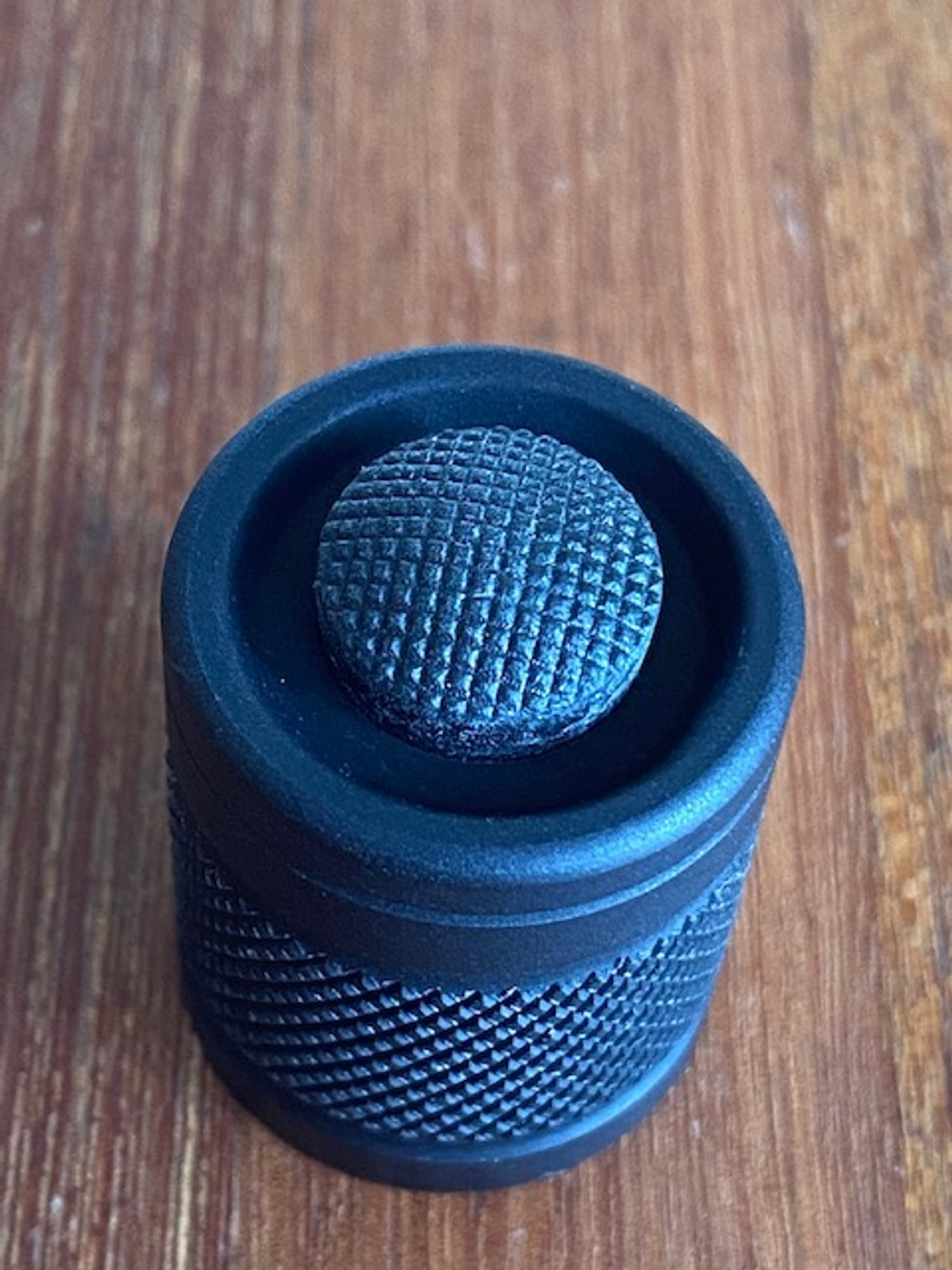 surefire clicky tailcap