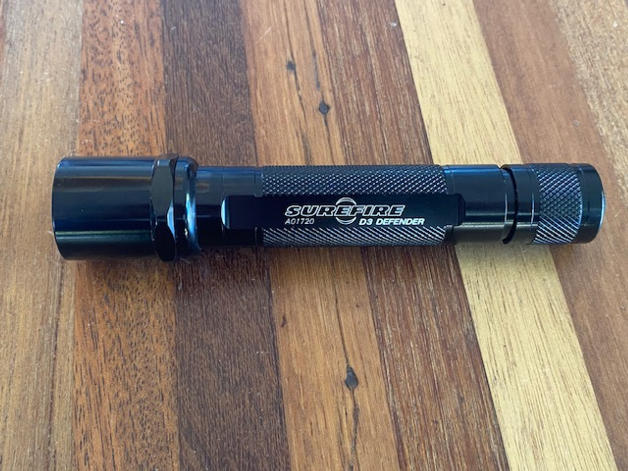 Surefire D3-BK Defender Flashlight Rare Vintage D3