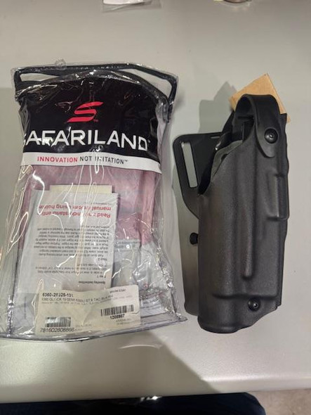 Safariland Retention Holster STX Tac Right Hand Glock 19 6360-28325-131 Light
