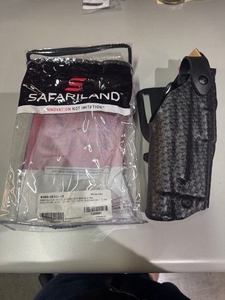 Safariland Retention Holster STX Basket Right Hand Glock 19 6360-28325-481 Light