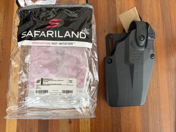 SafariVault Level 3 RDS Duty Holster Sig Sauer P320 W Light VLT-3-450-1-2-D0-411