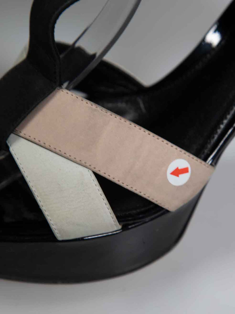 Gianvito Rossi Cross Strap Leather Heeled Sandals