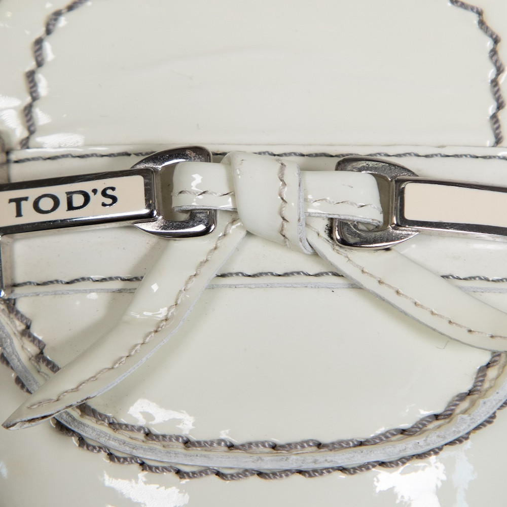 Tod's Ecru Patent T Buckle Detail Slingback Pumps