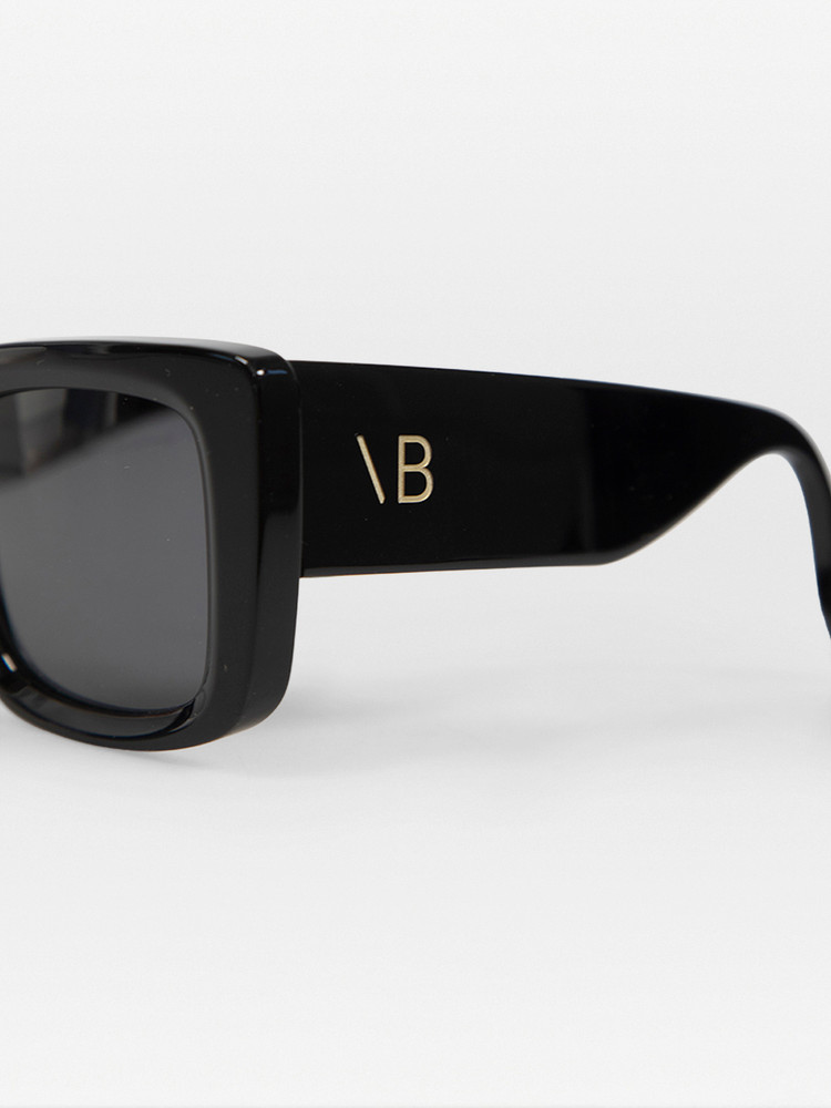 Victoria Beckham Black Rectangle Tinted Logo Sunglasses