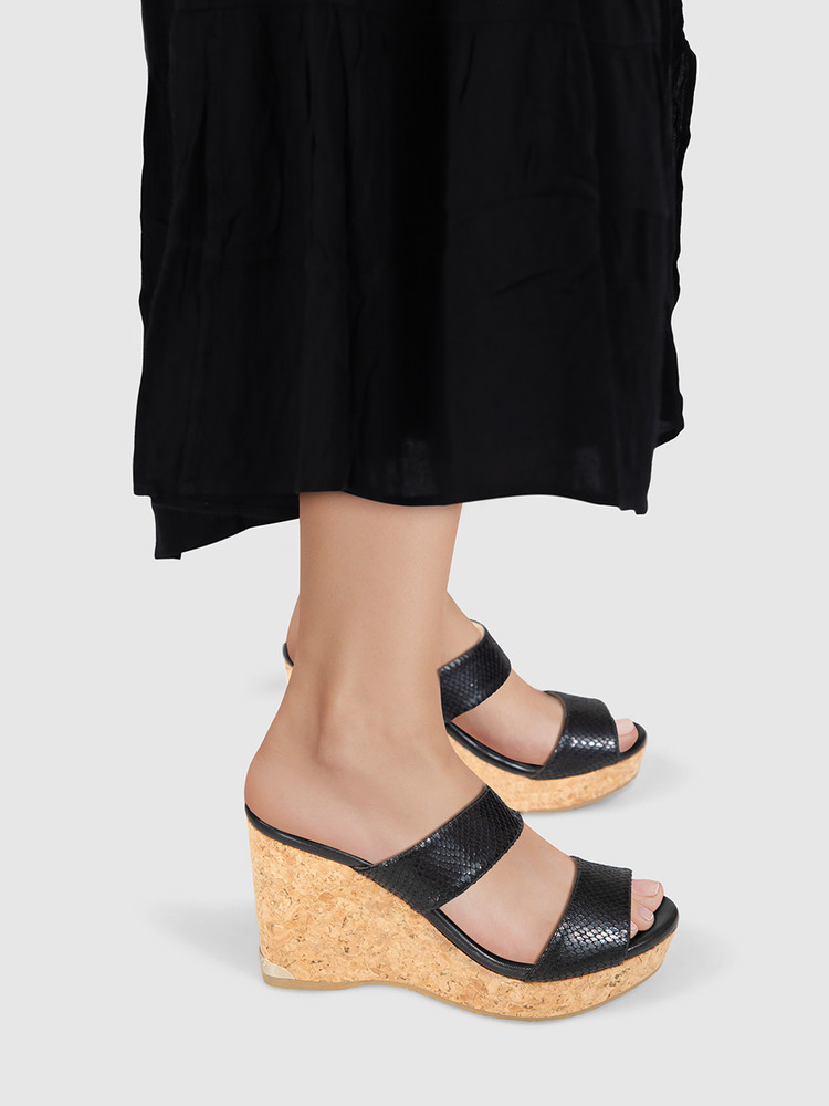 Jimmy Choo Black Leather Snakeskin Pattern Sandals