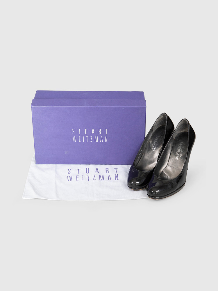 Stuart Weitzman Stuart Weitzman for Russell & Bromley Black Patent Pumps