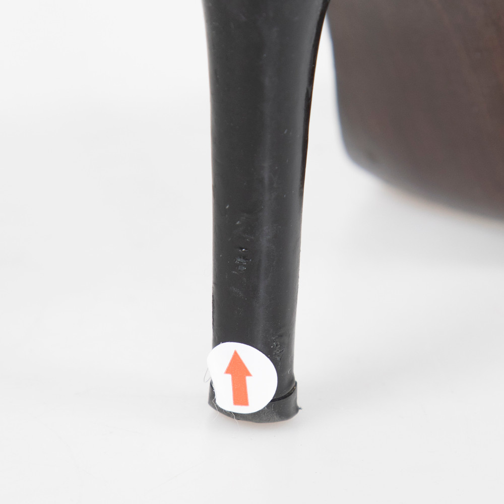Stuart Weitzman Stuart Weitzman for Russell & Bromley Black Patent Pumps