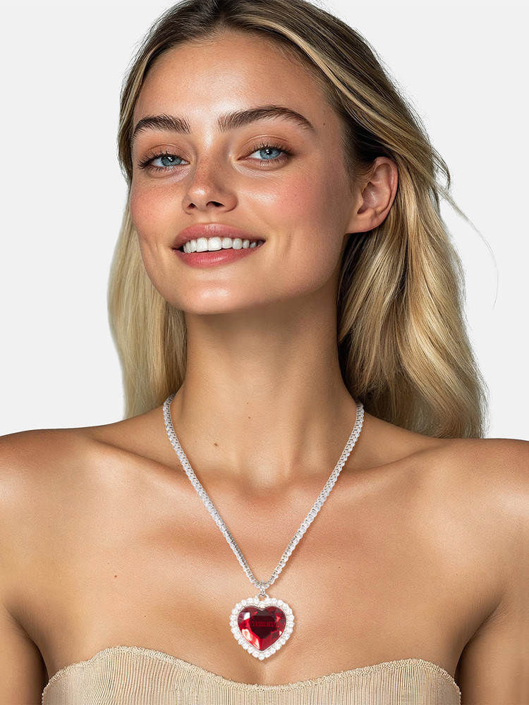 Vetements Red Heart Crystal Embellished Necklace