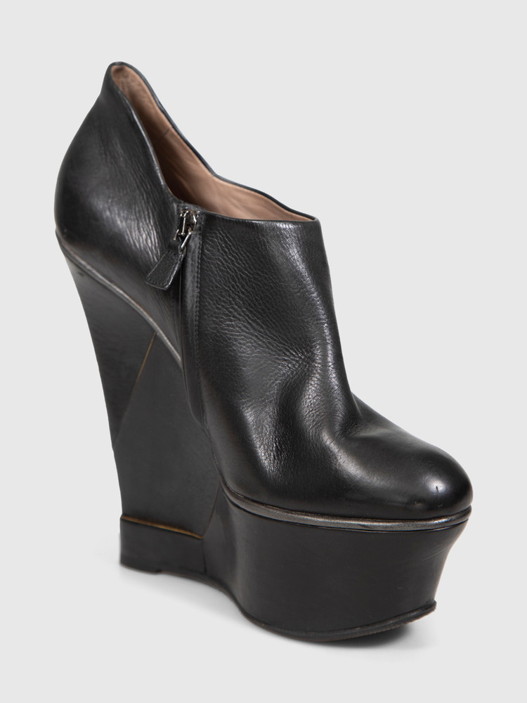 Lanvin 2010 Hiven Black Leather Wedge Ankle Boots