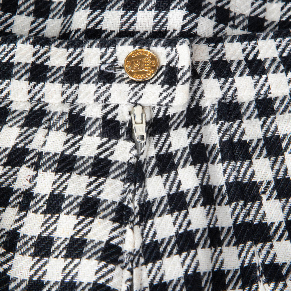 Chanel Vintage 80s Black & White Houndstooth Skirt